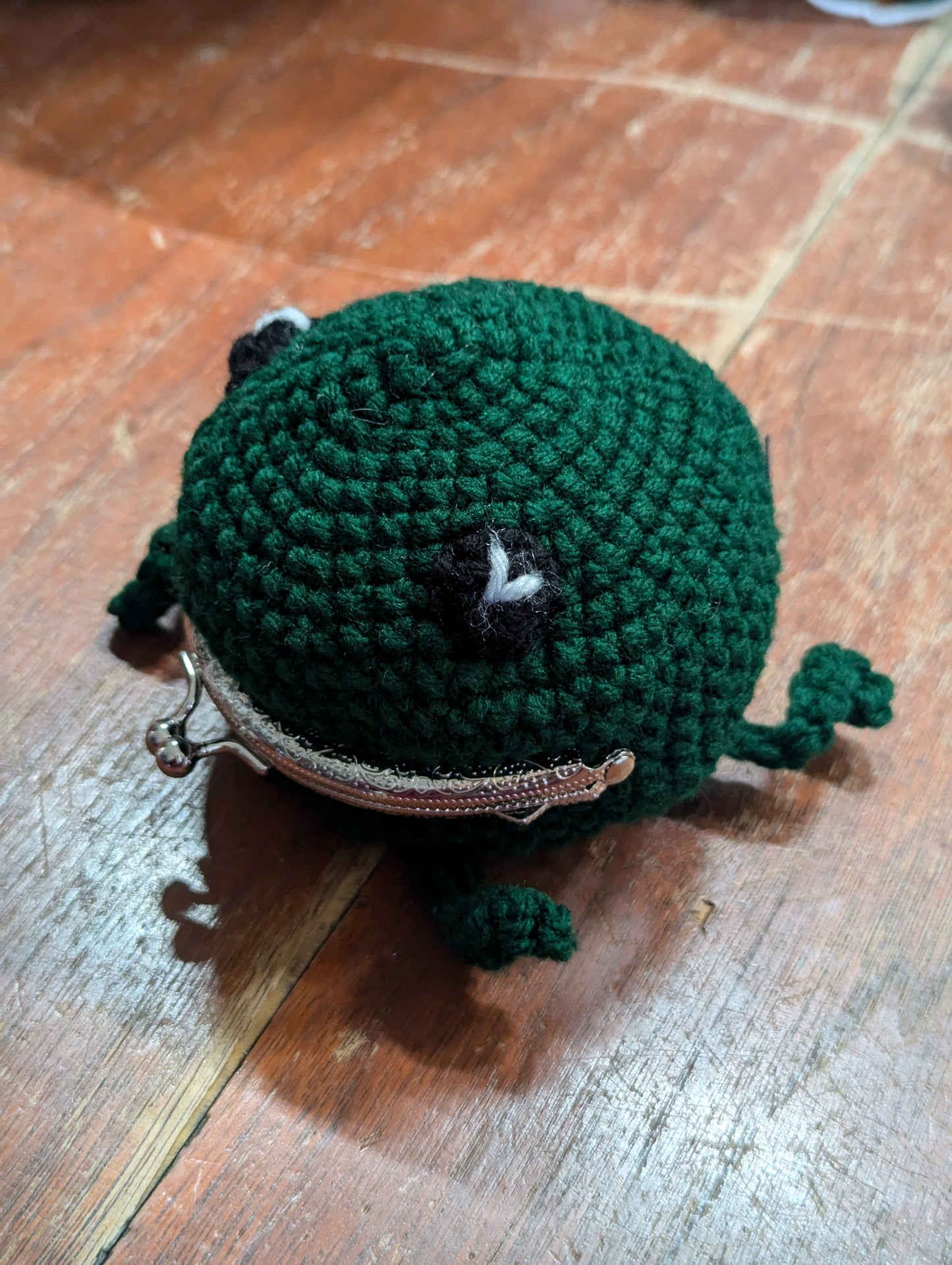 DIY Crochet Kit: Frog Wallet